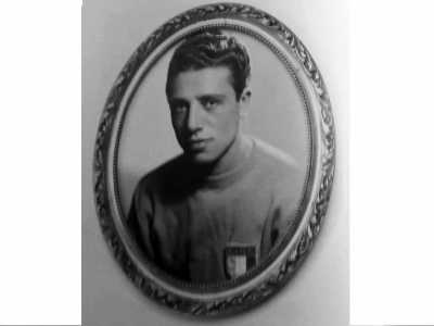 Risale invece al 1954 la medaglia d�oro del pattinatore Bepy Lobuono ai mondiali organizzati negli spazi della Fiera del Levante